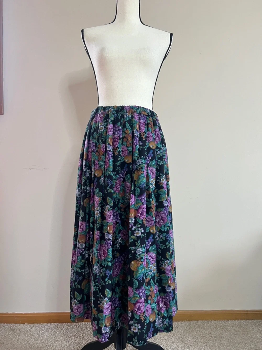 🍊🌹🍇Floral Maxi Skirt in Black with Purple & Green Print